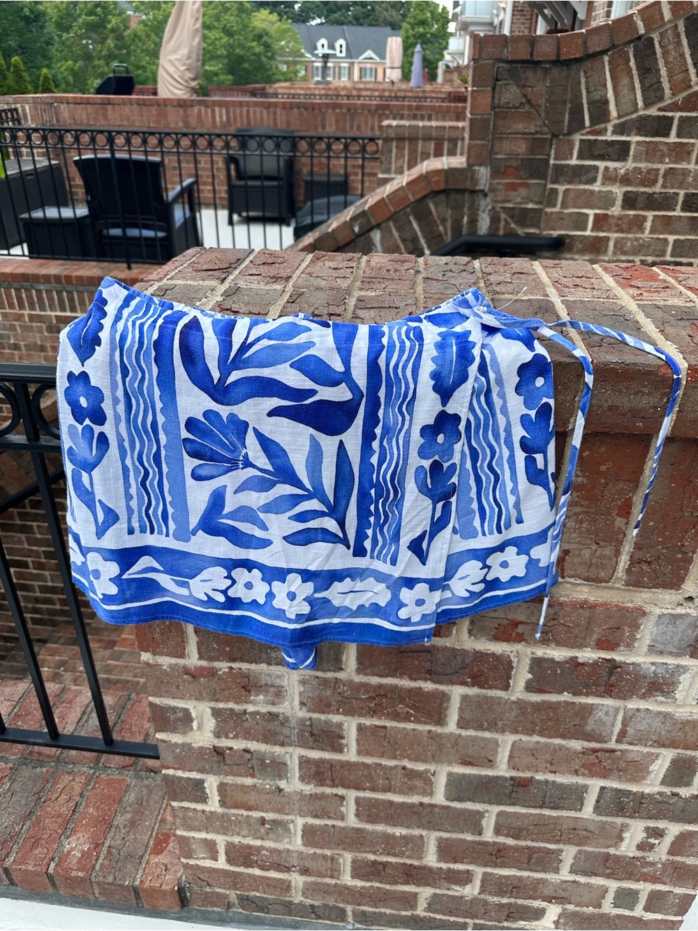 Women’s SKORT. Cloth & Stone Blue and White Floral Panel NWT